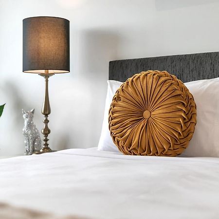Corporate Gem + Rooftop Pool & Spa โอ๊คแลนด์ ภายนอก รูปภาพ