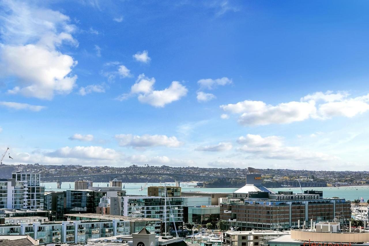 Corporate Gem + Rooftop Pool & Spa โอ๊คแลนด์ ภายนอก รูปภาพ