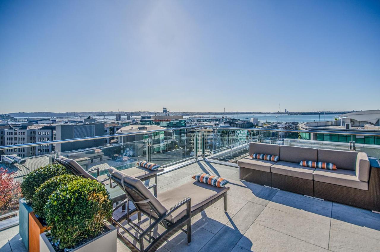 Corporate Gem + Rooftop Pool & Spa โอ๊คแลนด์ ภายนอก รูปภาพ